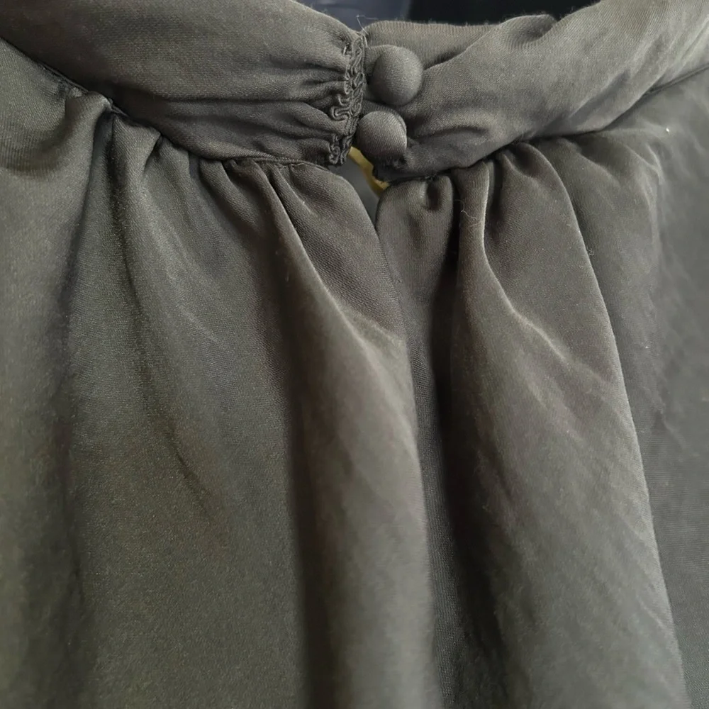 Talbots Dark Olive Sleeveless Blouse Rope Neckline, size 16P - Picture 4 of 6